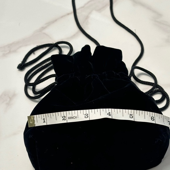 BLACK VELVET EVENING BAG -DRAWSTRING - Picture 5 of 6